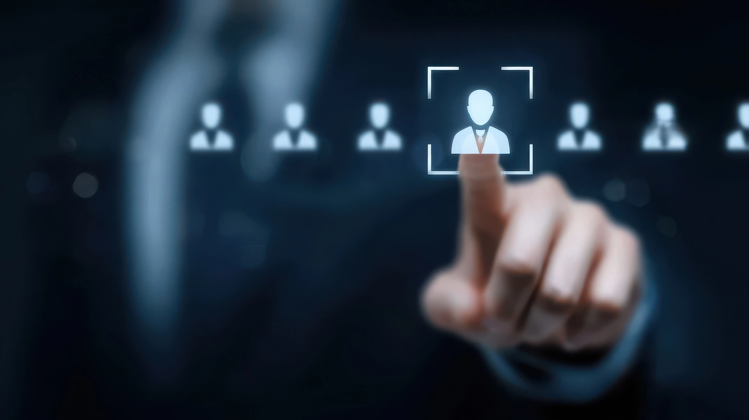 mobile-color GmbH - Mobilfunkladen - Technologiegestützte Rekrutierungsstrategien vereinfachen die Einstellung talentierter Fachkräfte, das Onboarding und die Zertifizierung für eine erfolgreiche Zukunft.